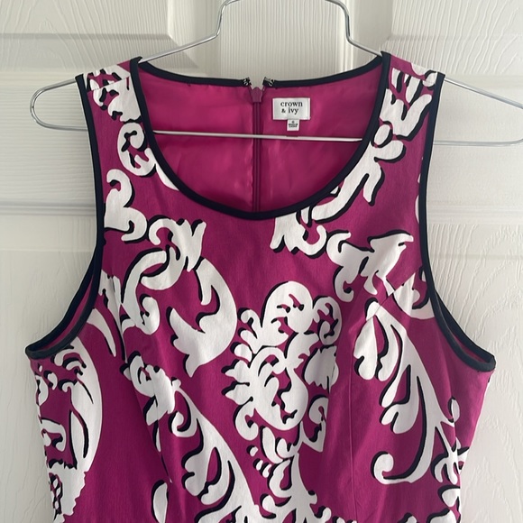 Crown & Ivy women’s dress Size 6. - Picture 2 of 4